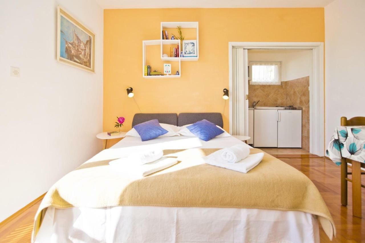 Apartamento Close To Center, Quiet, With Parking Hvar Town Exterior foto